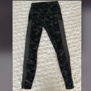 Camo leggings